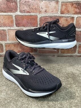 Brooks Ghost 16 Women’s black Running shoes walking sneakers size 8